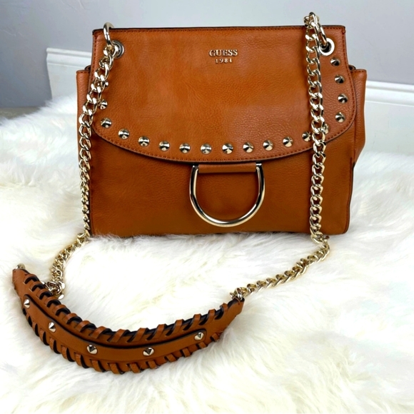 New GUESS Fynn Crossbody Flap Purse Bag. This bag is very pretty.It's everything - Picture 1 of 14